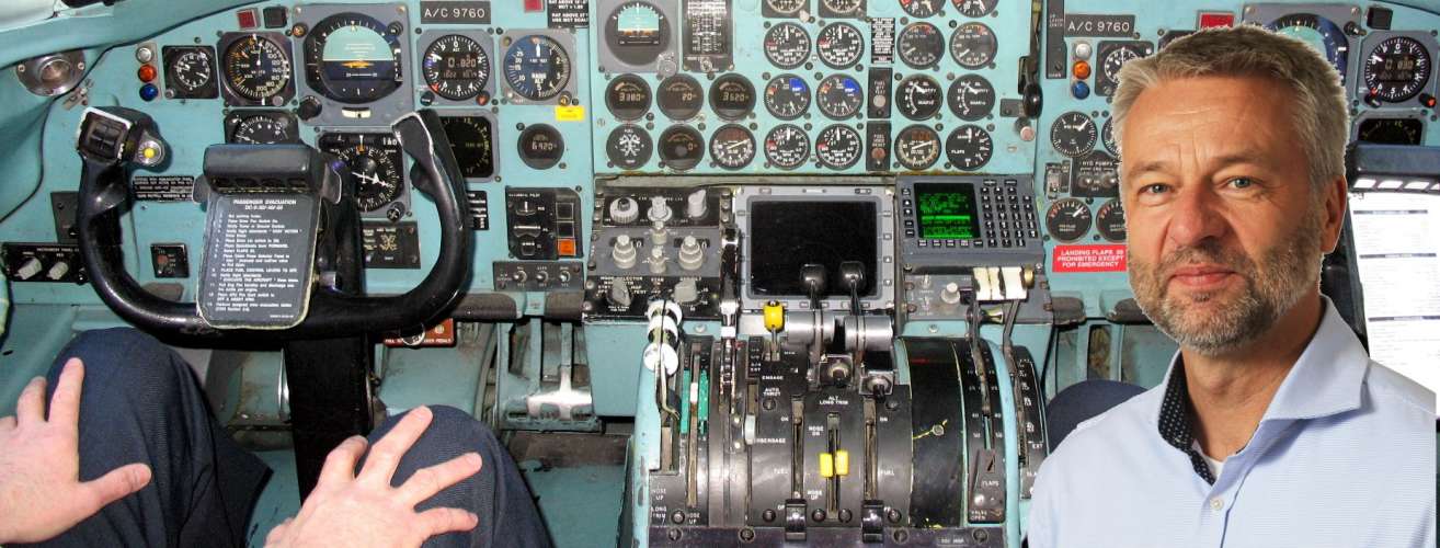 Johnny sitter ved spakene for HR i det største forskningsinstituttet du aldri har hørt om