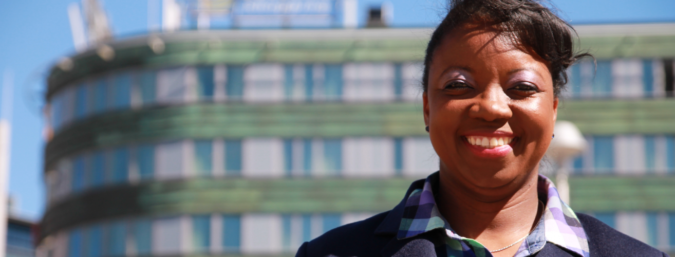 Rhondas reise fra HRs ville vest til HR-direktør for russisk milliardær i Brooklyn. Neste stopp: Norge?